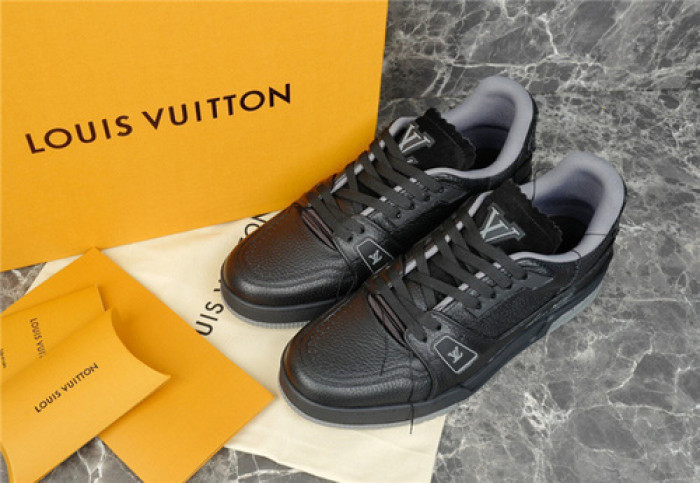lovt sneaker