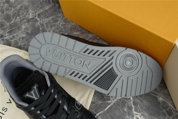 lovt sneaker
