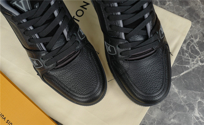 lovt sneaker