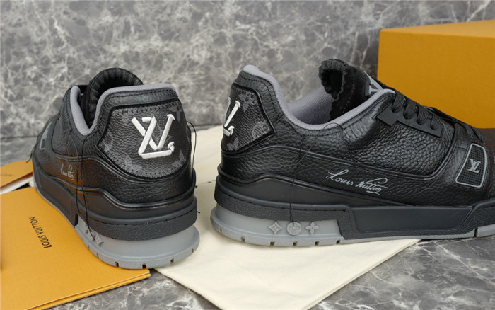 lovt sneaker