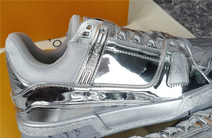 lovt sneaker