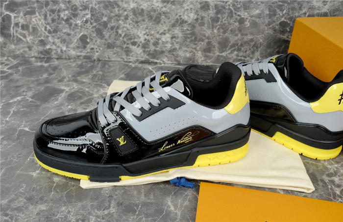 lovt sneaker