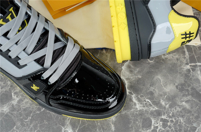 lovt sneaker