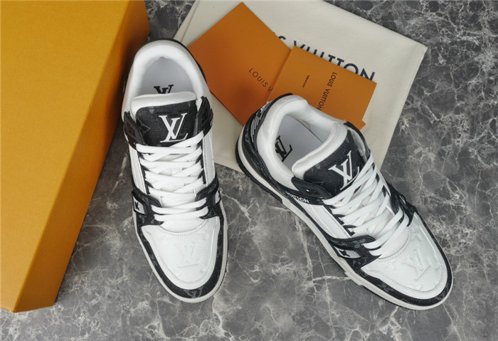 lovt sneaker