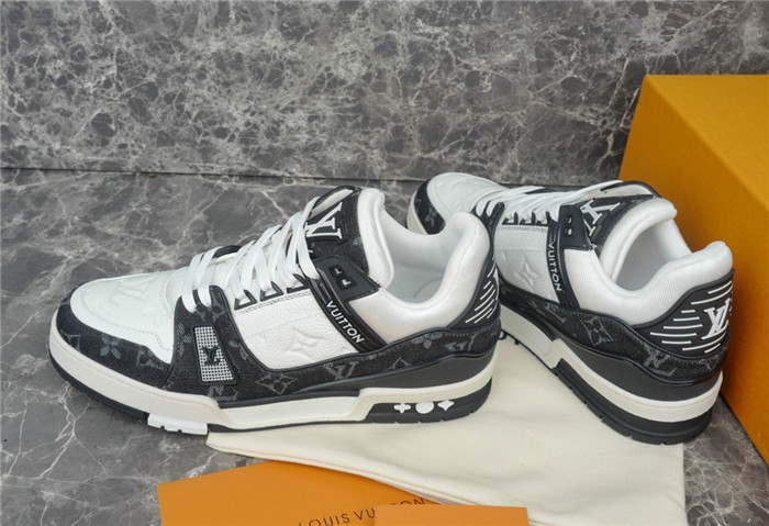 lovt sneaker