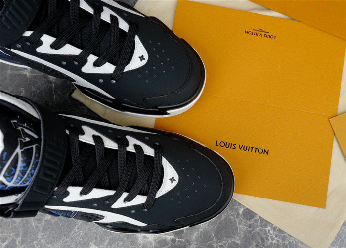 lovt sneaker