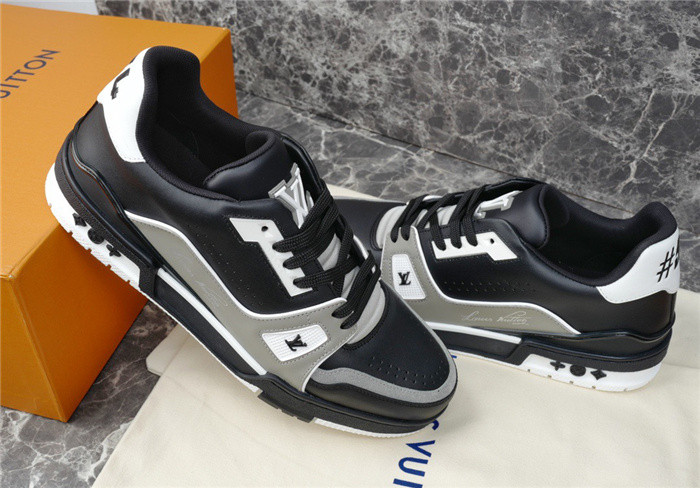 lovt sneaker