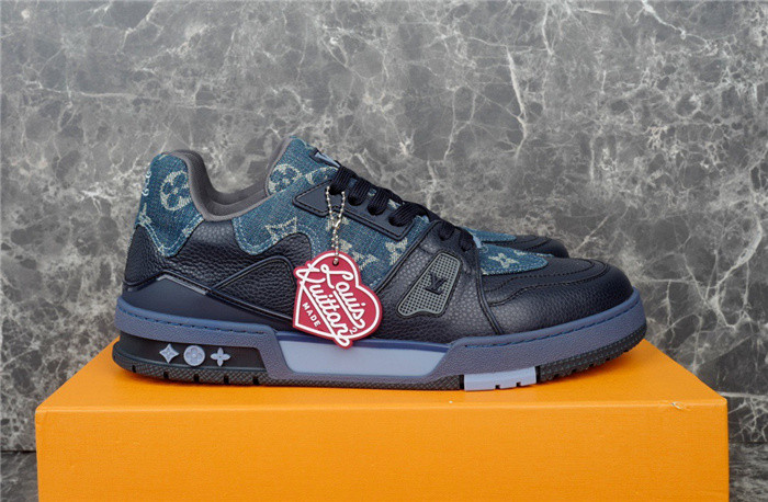 lovt sneaker