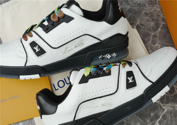 lovt sneaker