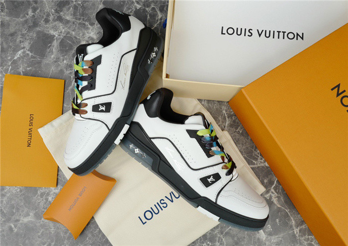 lovt sneaker