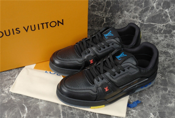 lovt sneaker
