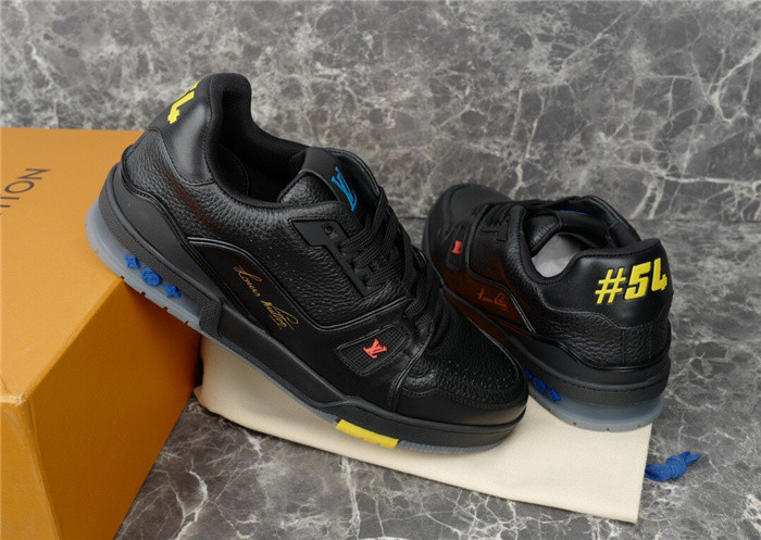 lovt sneaker