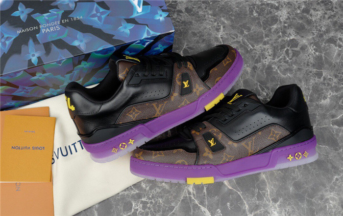 lovt sneaker