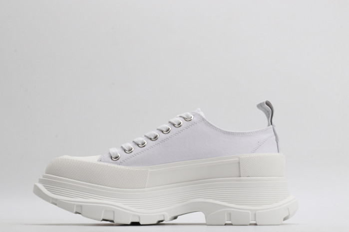 alex mcqu sneakers