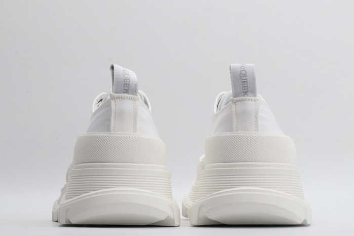 alex mcqu sneakers