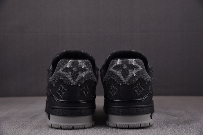 lovt sneaker