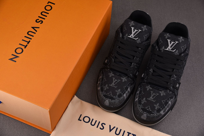 lovt sneaker