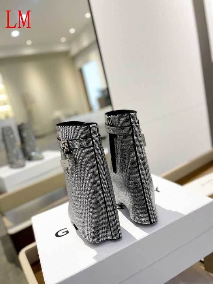 g1vency heel