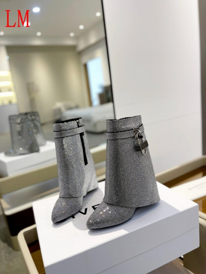g1vency heel