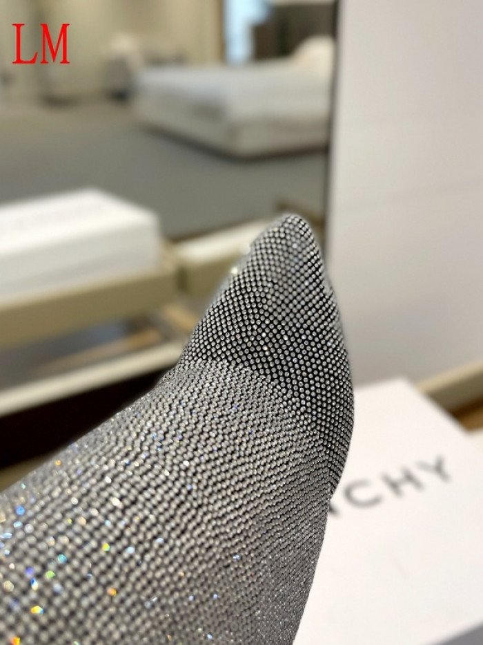 g1vency heel