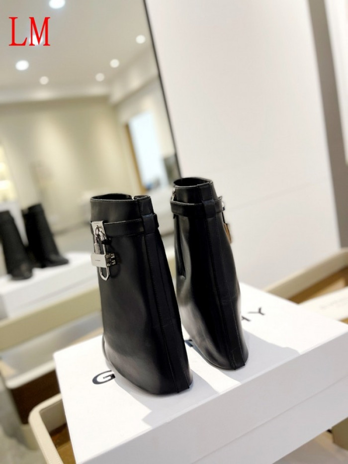 g1vency heel