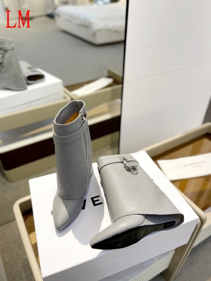 g1vency heel