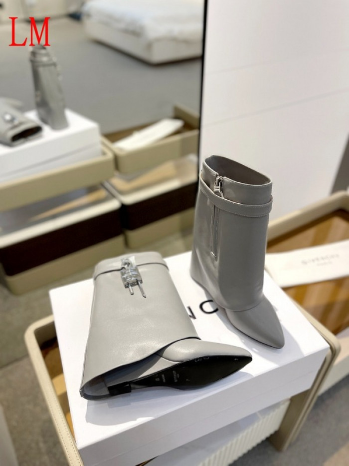 g1vency heel