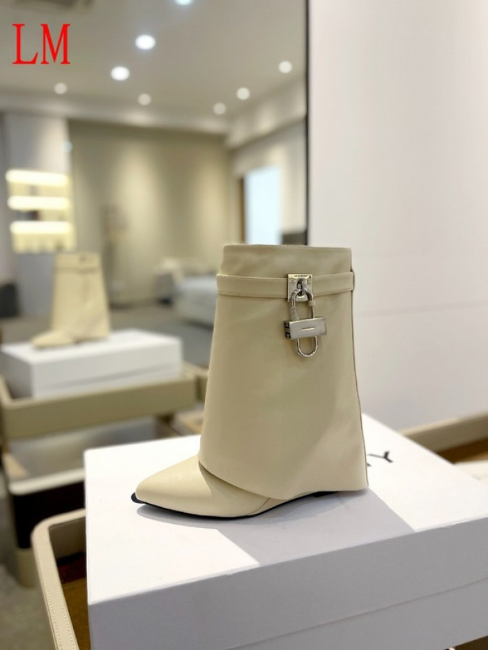 g1vency heel