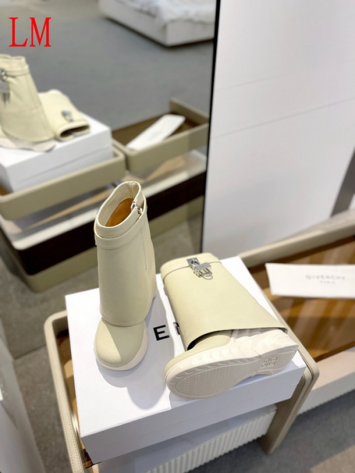 g1vency heel