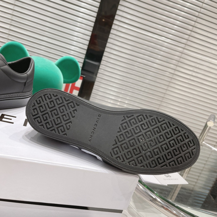 g1vency sneaker