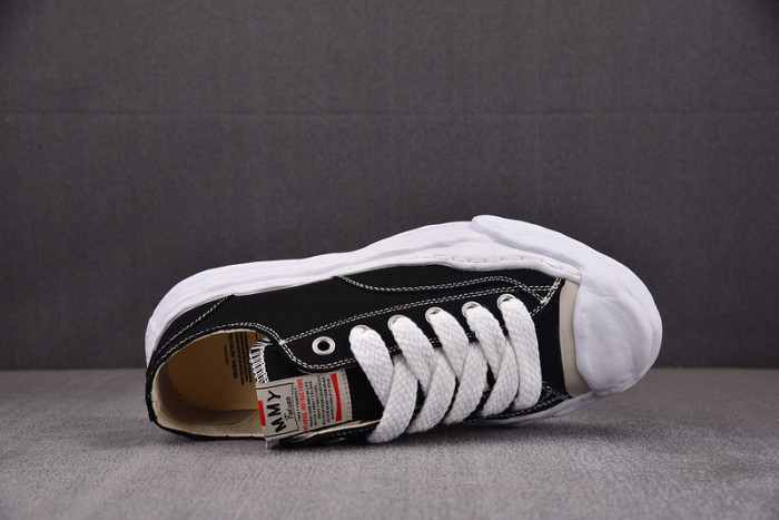 maison mihara yasuhiro sneaker
