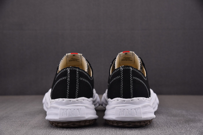 maison mihara yasuhiro sneaker