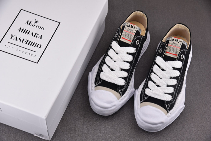 maison mihara yasuhiro sneaker