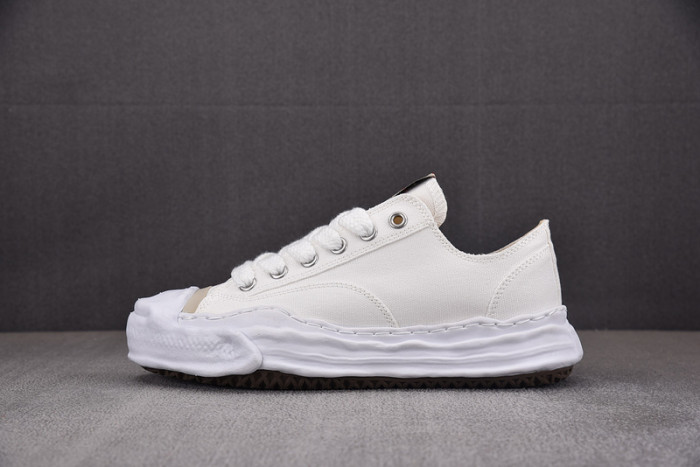 maison mihara yasuhiro sneaker