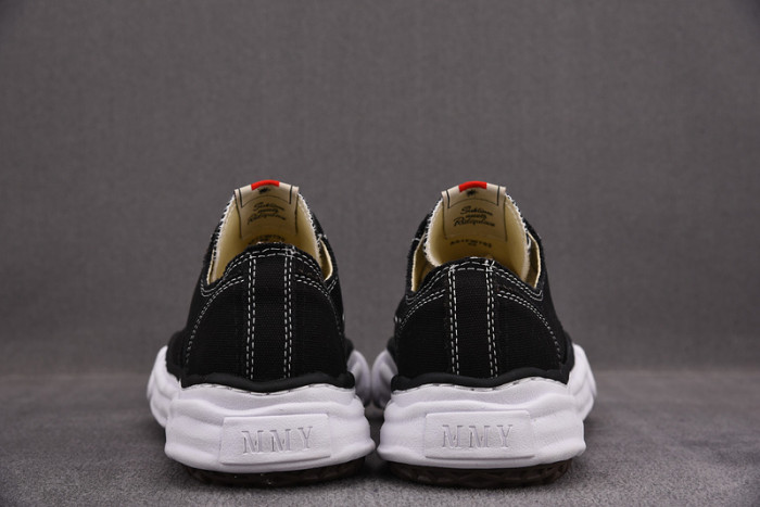 maison mihara yasuhiro sneaker