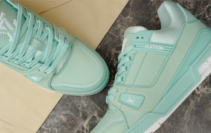lovt sneaker