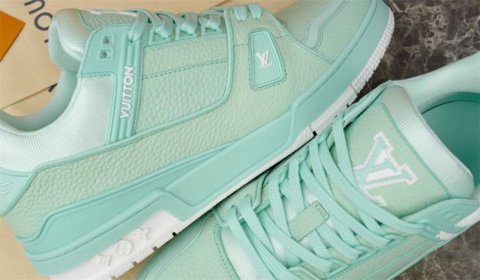 lovt sneaker