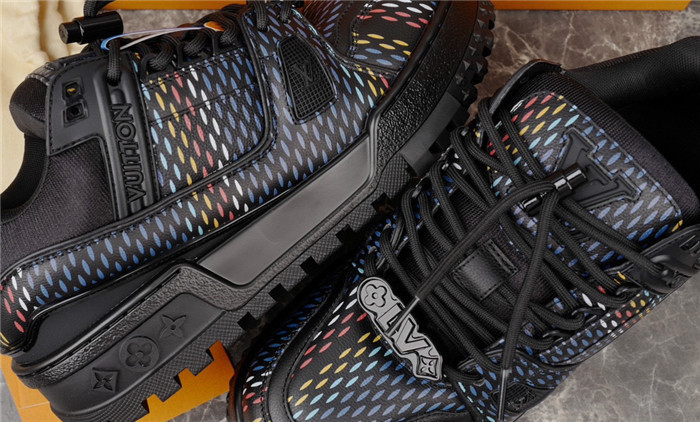 lovt sneaker