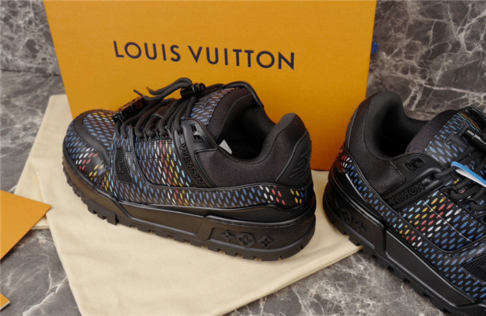lovt sneaker