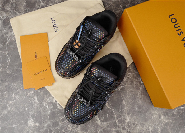 lovt sneaker