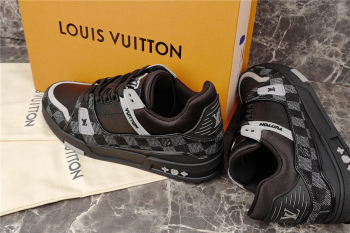 lovt sneaker