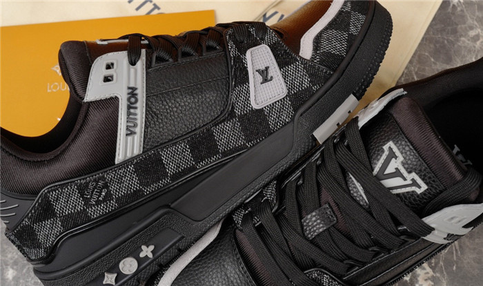 lovt sneaker