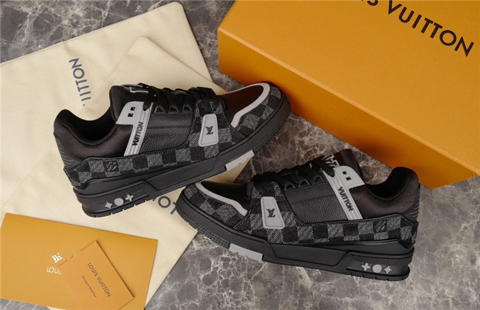 lovt sneaker