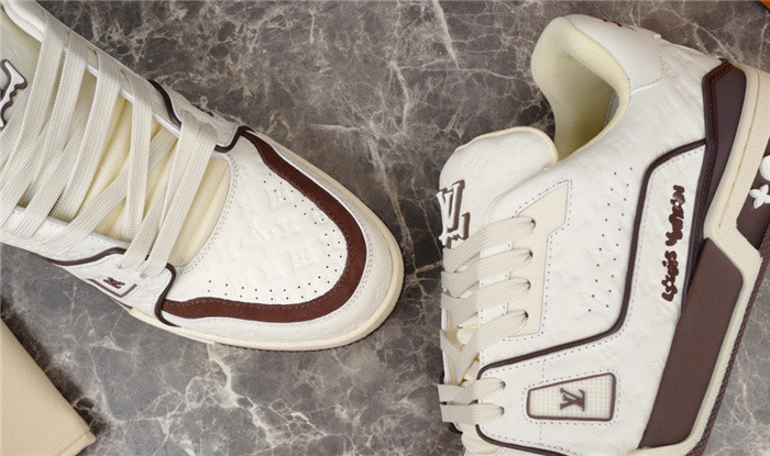lovt sneaker