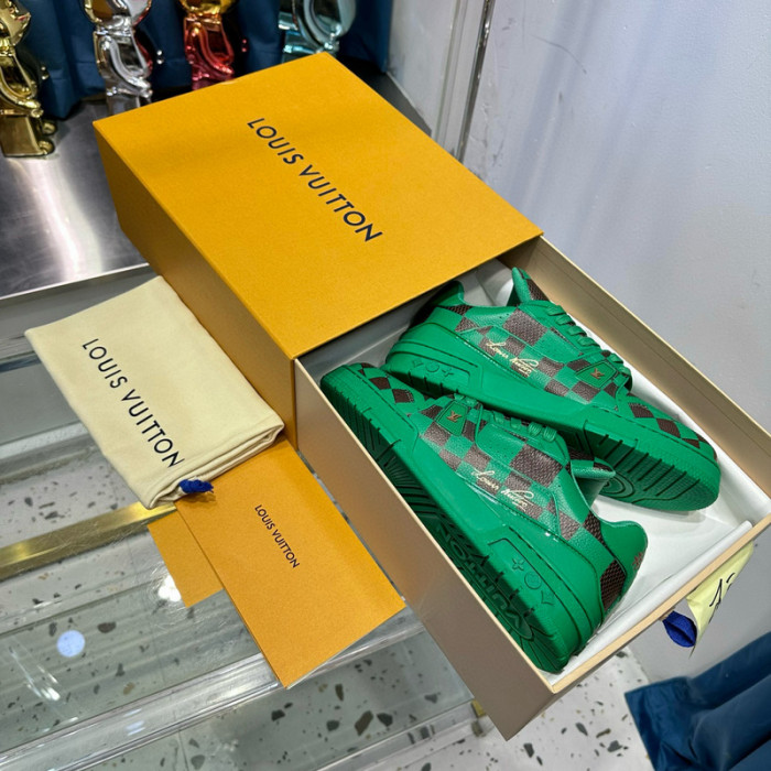 lovt sneaker