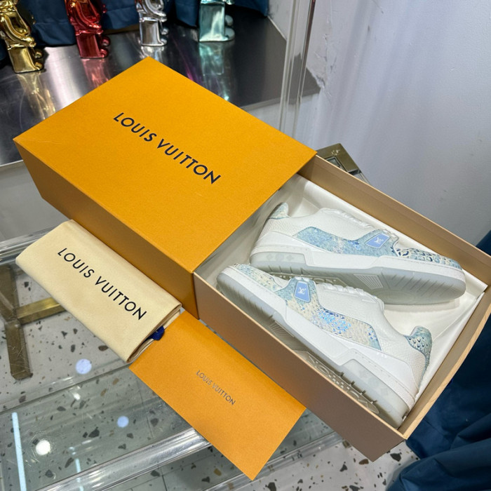 lovt sneaker