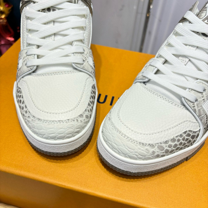 lovt sneaker