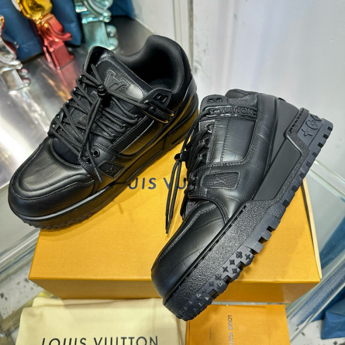lovt sneaker