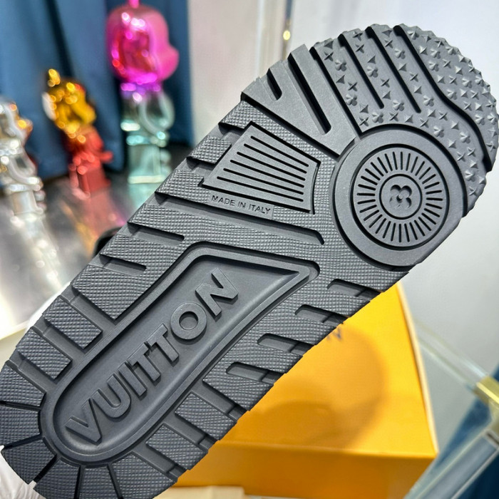 lovt sneaker