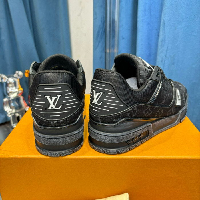 lovt sneaker